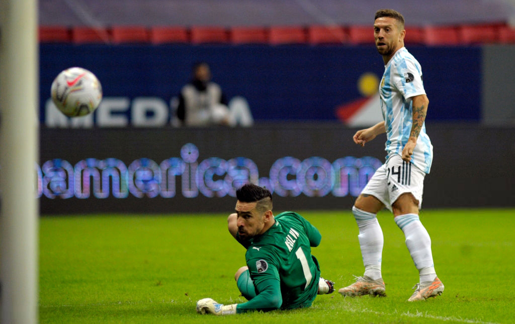 Gol de Papu Gómez con Argentina ante Paraguay