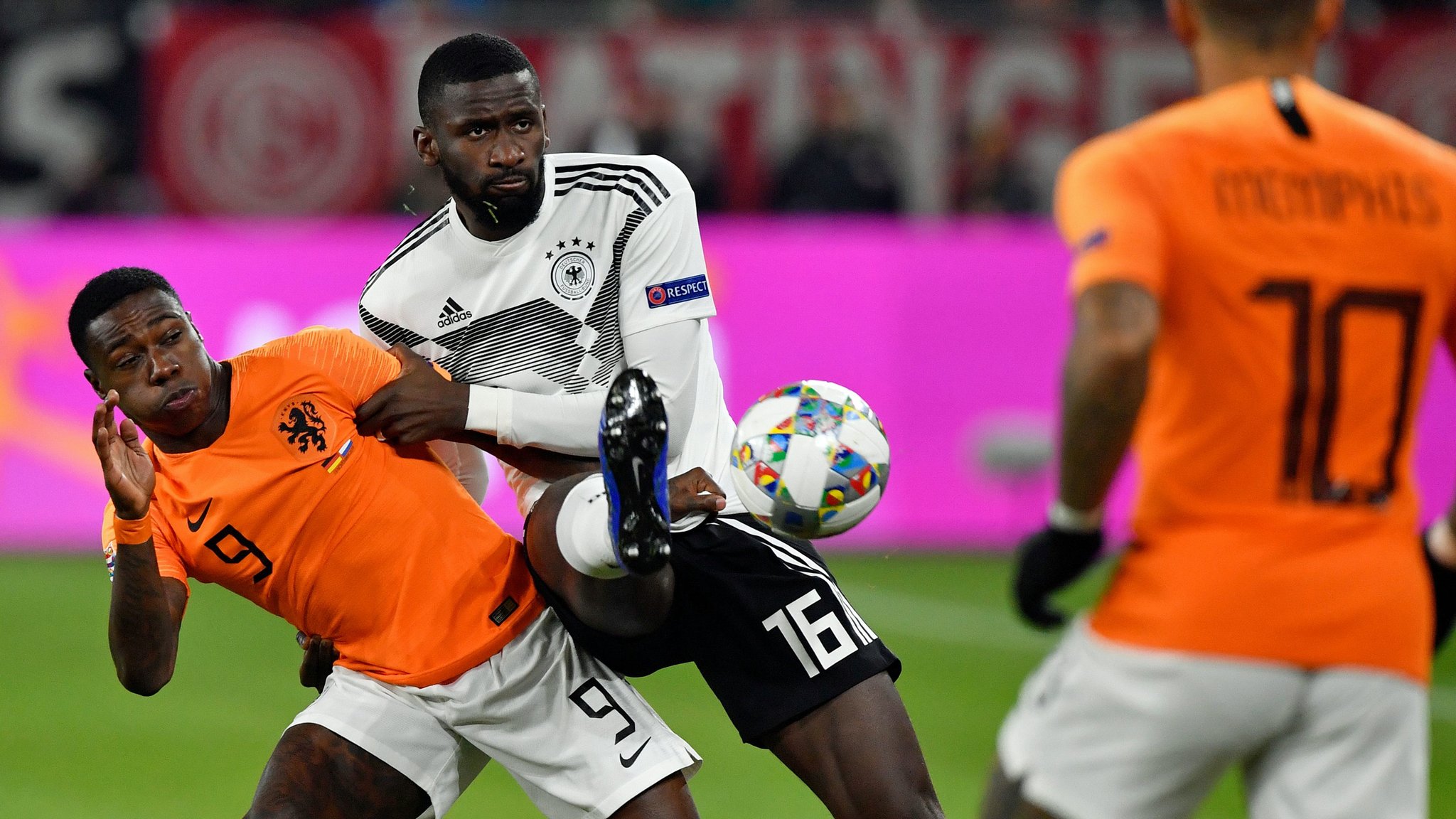 Promes with Holland against Germany