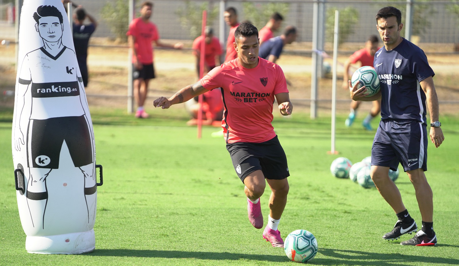Rony Lopes se ejercita con el Sevilla FC