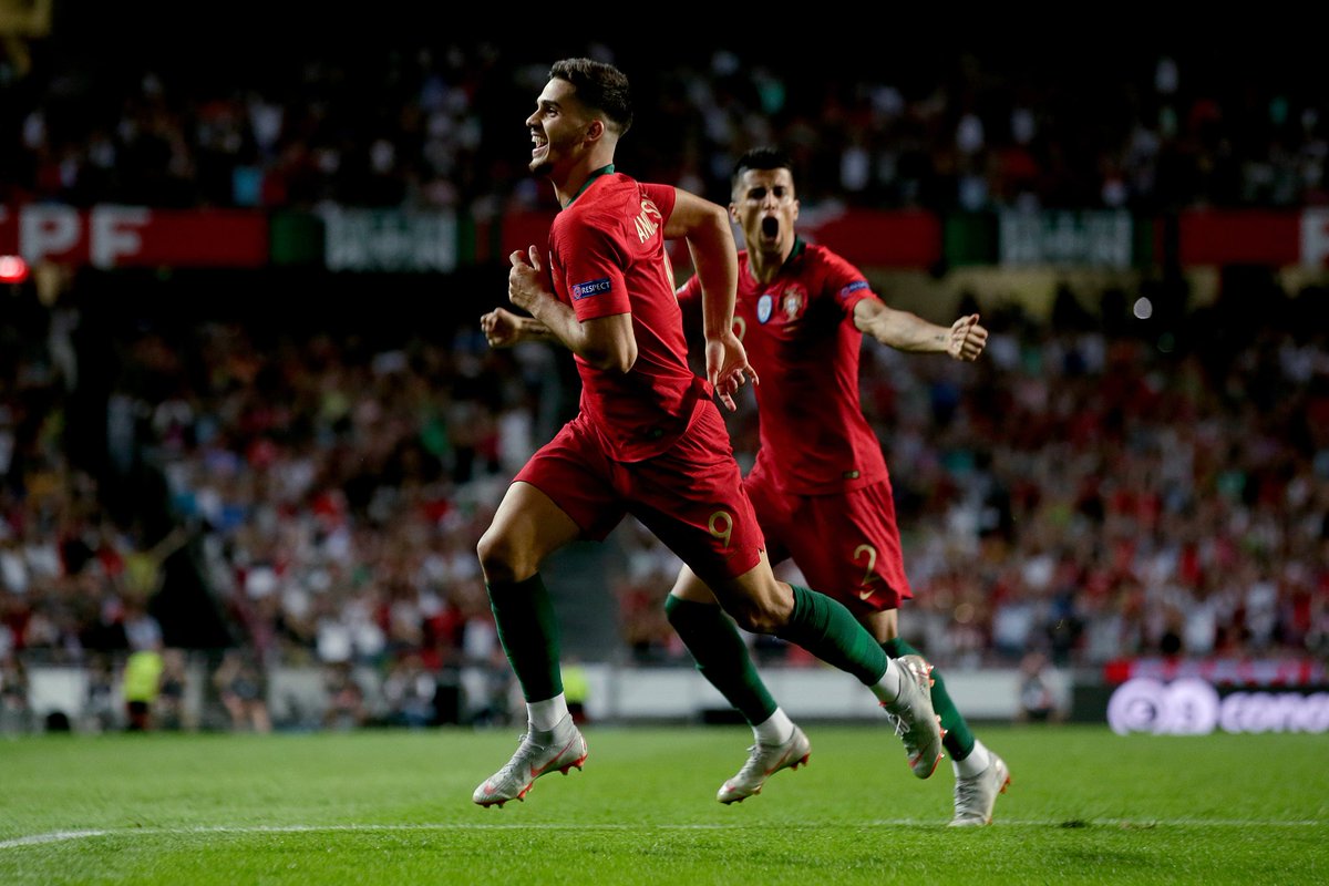 André Silva celebrates his goal for Portugal