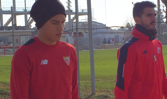 Correa se dirige al entrenamiento junto a Bernardo Cruz 