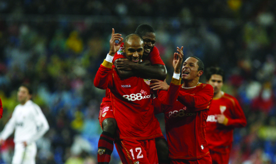 Kanouté celebra un gol en el Bernabéu