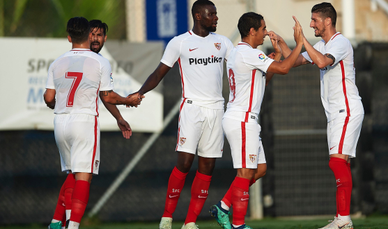 Ben Yedder celebra su gol en el amistoso del Sevilla FC