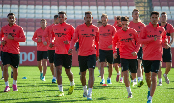 Imagen del entrenamiento del Sevilla FC del sábado 26 de octubre 