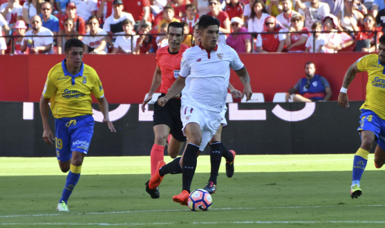 Correa ante Las Palmas en la liga 16/17