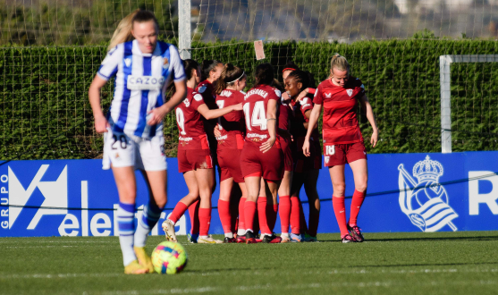 Sevilla FC Women in action