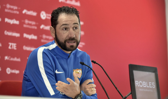 Machín del Sevilla FC en la rueda de prensa