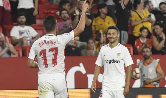 Sarabia celebra el 3-0 ante el Újpest en la ida de Nervión
