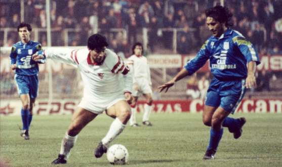 Maradona, en un partido ante el Mérida