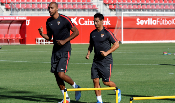 Steven Nzonzi y Wissam Ben Yedder en un entrenamiento del Sevilla FC