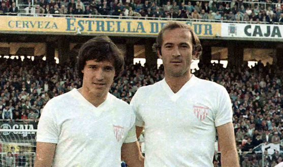 Daniel Bertoni y Héctor Horacio Scotta con el Sevilla FC