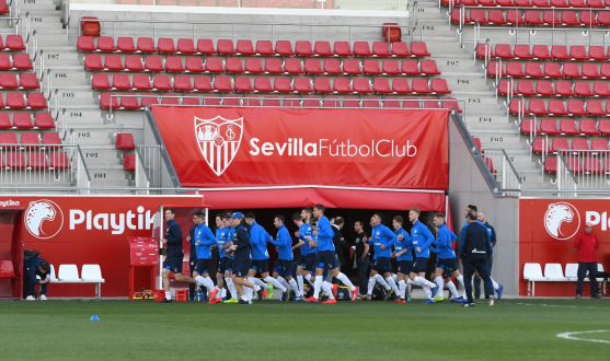 El Schalke 04 se entrena en Sevilla 