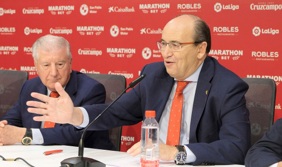 José Castro during the presentation of the project for the new training centre