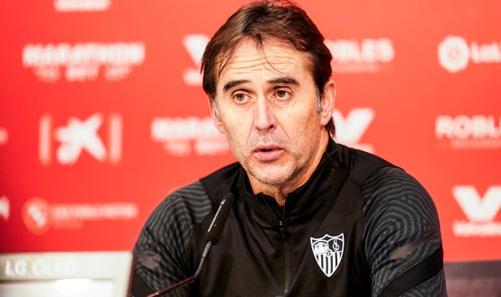 Julen Lopetegui in the press conference before Deportivo Alavés