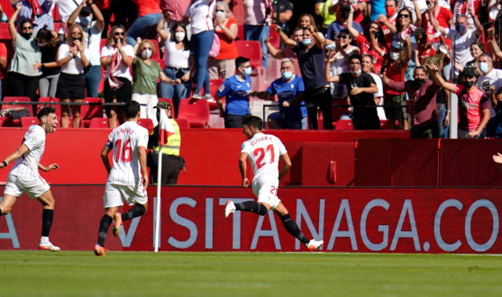 El Sevilla FC celebra uno de los tantos ante el Levante UD