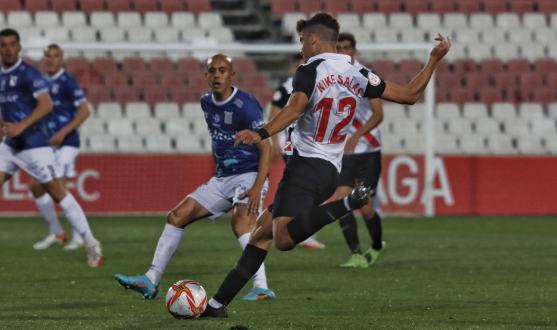 Kike Salas in action against Atlético Sanluqueño
