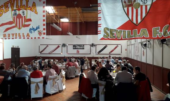X Encuentro de las peñas sevillistas de Huelva en Isla Cristina