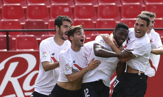 Yan Eteki celebra su gol ante el Real Valladolid 