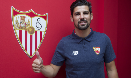 Nolito after signing his contract 