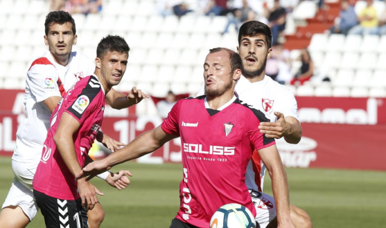 Berrocal del Sevilla Atlético ante el Albacete Balompié