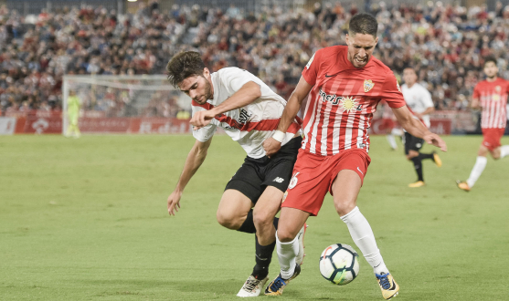 David Carmona del Sevilla Atlético ante el Almería