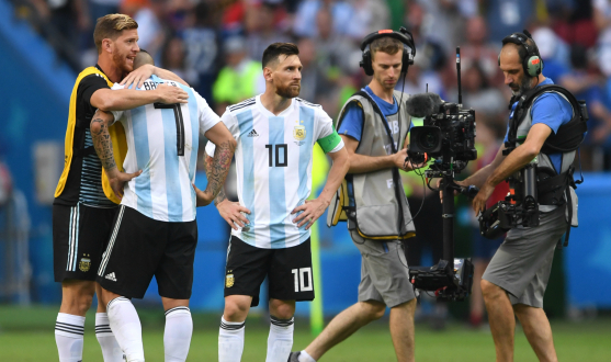 Banega, afectado tras la eliminación de Argentina