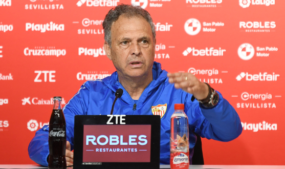Joaquín Caparrós during the press conference
