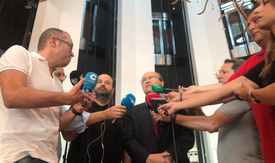 José Castro talks to press in Baku