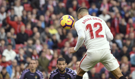 André Silva heads home the winning goal