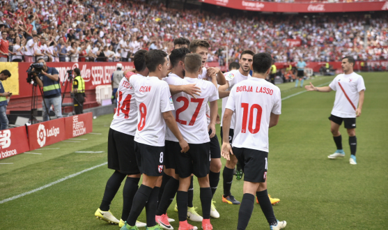 El Sevilla Atlético celebra un gol