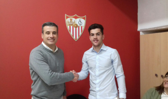 Curro Sánchez renueva con el Sevilla FC