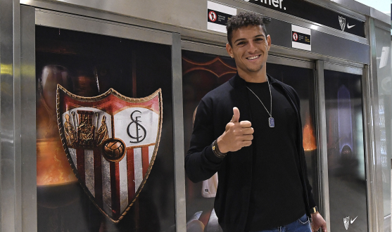 Arrival of Diego Carlos in Seville