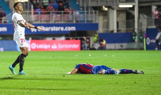 Diego Carlos during the defeat away at SD Eibar