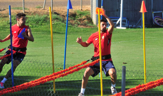 Jesús Navas y Nolito se entrenan con el Sevilla FC