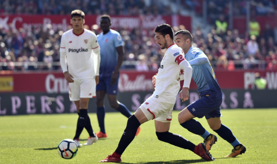 Escudero del Sevilla FC frente al Girona