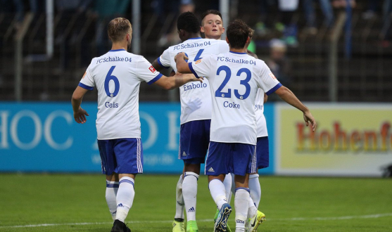 Coke and Geis playing for Schalke 04