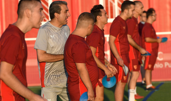 El Sevilla FC Genuine, dirigido por Salvador Bernal
