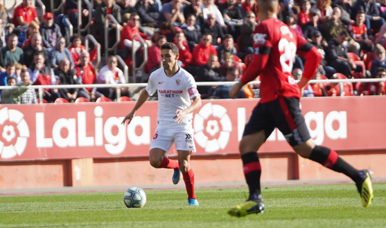 Jesús Navas del Sevilla FC ante el RCD Mallorca