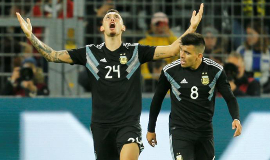 Ocampos y Acuña, con la selección argentina