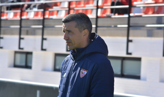 Paco García entrenador del Sevilla FC femenino