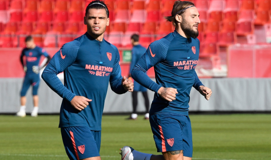 Rekik y Gudelj en el entrenamiento del Sevilla FC