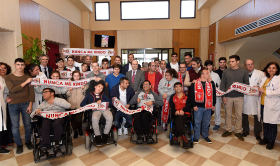 Visita del Sevilla FC a San Juan de Dios