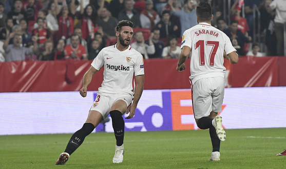 Sergi Gómez del Sevilla FC ante el Akhisar