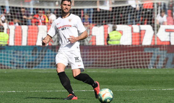 Sergi Gómez in action against Espanyol