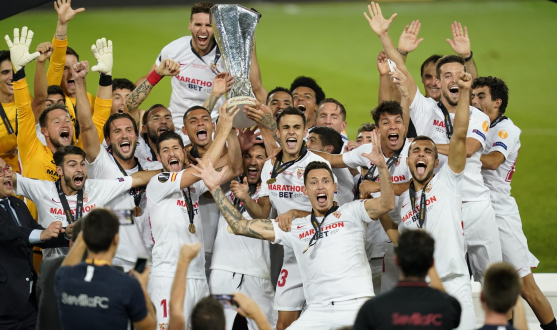 Sevilla FC lift their sixth UEFA Europa League