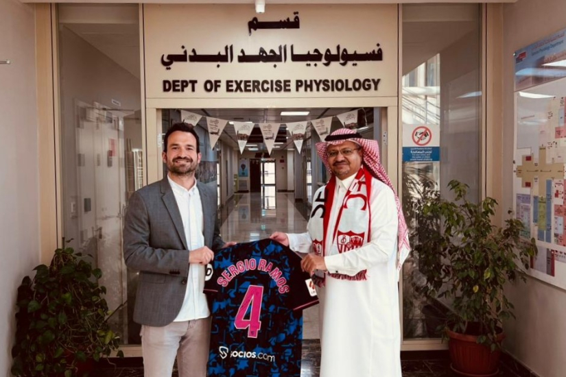 El Sevilla FC visitó instituciones futbolísticas en Arabia Saudí