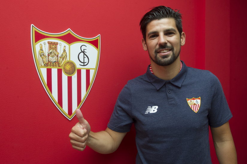 Nolito after signing his contract
