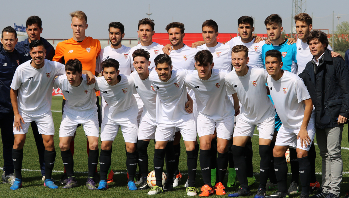 El Sevilla FC Juvenil A en la ciudad deportiva