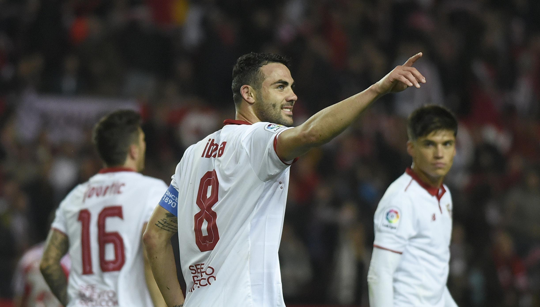 Vicente Iborra celebra un gol en la 16/17