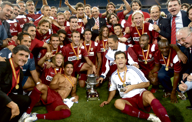 Jugadores celebran la supercopa de España 2007
